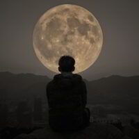 is-there-a-connection-between-the-moon-and-our-behavior