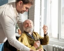 how-to-care-for-a-dementia-patient-and-communicate-with-them-effectively