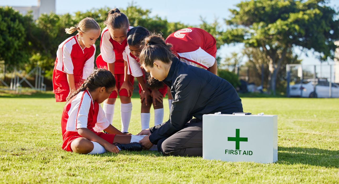 how-first-aid-certification-contributes-to-school-safety-initiatives