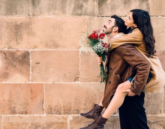 the-psychology-of-falling-in-love