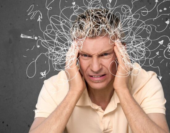 how-emotional-distractions-impact-sustained-attention-and-memory