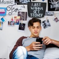 social-media-and-mental-health-hindi
